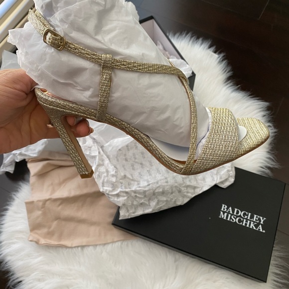 Badgley  Mischka  chic heels - Picture 5 of 13